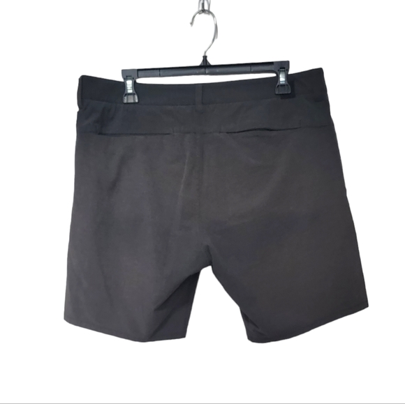 Vuori Aim Shorts Heather Concrete Activewear Men's Size 36 Waist - Picture 4 of 11